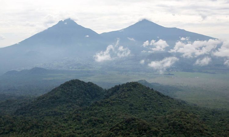 mountains in Democratic Republic of the Congo, Mountain Mikeno , Mount Nyiragongo, Virunga Mountains